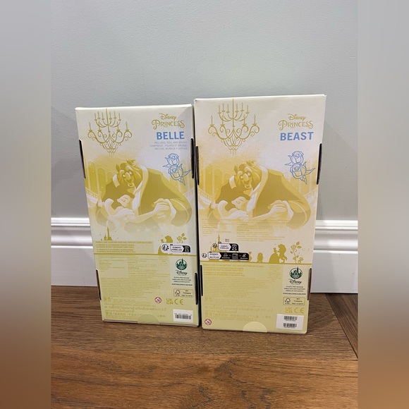 Disney Store Classic dolls - Belle & The Beast - Picture 3 of 3
